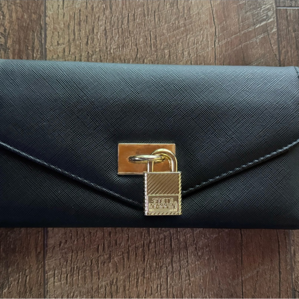 Steve Madden wallet